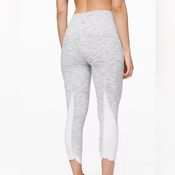 NWT Wunder Under HR Crop 23" *Sclp - Picture 2 of 4